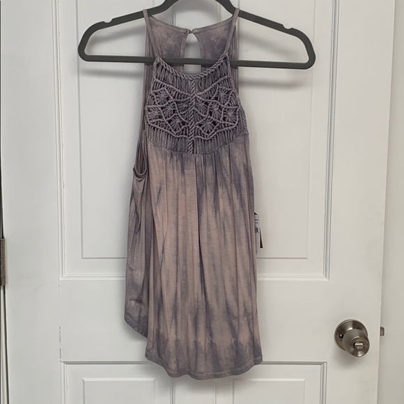 Tie she tank top! - Picture 1 of 4